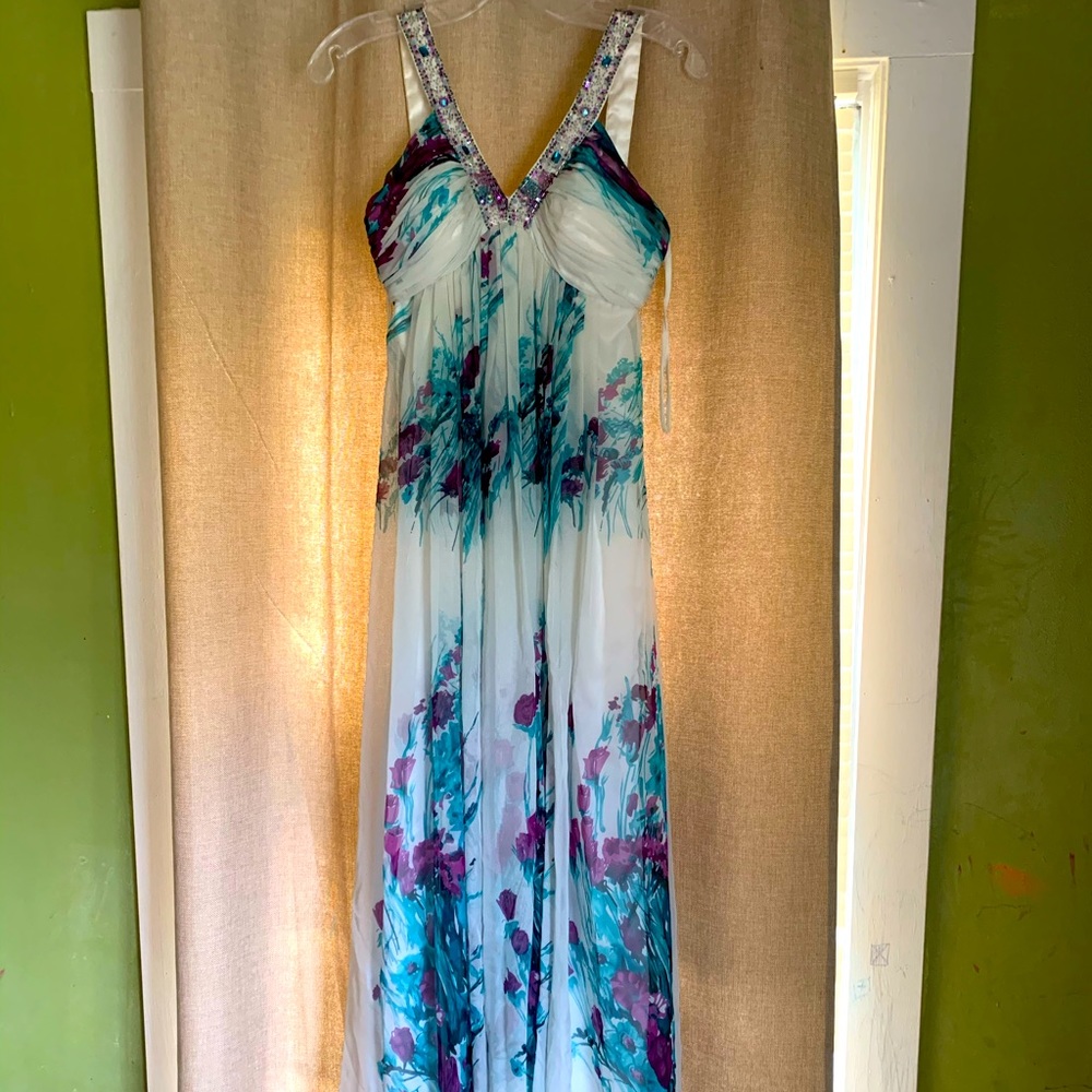Pretty dimitra design dress